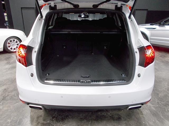 カイエン プラチナエディション 特別仕様車 ディーラー整備車両 整備記録簿 フルタイム4WD 専用シート SDナビ地デジBカメラ CD録音DVD再生ブルートゥース ドライブレコーダー ETC スペアキー クルーズコントロール(17枚目)