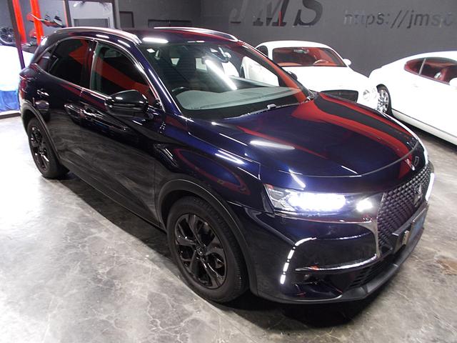 ＤＳ７クロスバック ソーシック　オプションカラーブルーアンクル　ディーゼルターボ　衝突軽減ブレーキ　レーンキープ　アクティブクルコン　ワイヤレス充電　ナビ地デジ１８０°カメラ　ブルートゥース　ＵＳＢ　スペアキー　１８インチアルミ（11枚目）