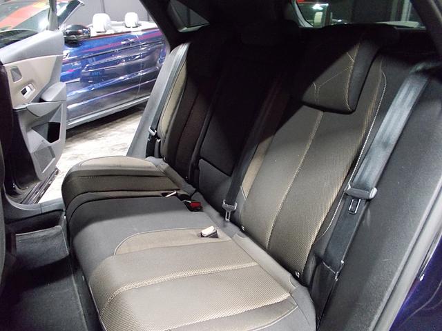 ＤＳ７クロスバック ソーシック　オプションカラーブルーアンクル　ディーゼルターボ　衝突軽減ブレーキ　レーンキープ　アクティブクルコン　ワイヤレス充電　ナビ地デジ１８０°カメラ　ブルートゥース　ＵＳＢ　スペアキー　１８インチアルミ（15枚目）