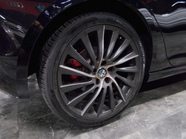 ジュリエッタ クアドリフォリオ ヴェルデ ディーラー整備車両整備記録簿10枚 6速マニュアルターボ 赤革シート SDナビ 地デジフルセグテレビ CD録音 DVD再生 ブルートゥース レッドキャリパーブレンボ ETC(20枚目)