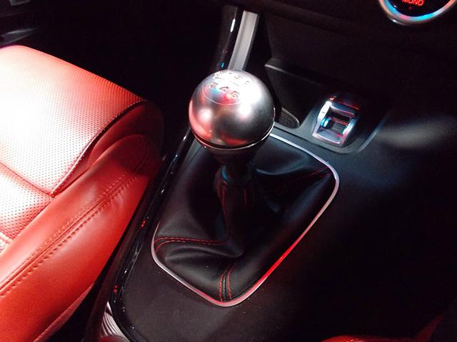 ジュリエッタ クアドリフォリオ ヴェルデ ディーラー整備車両整備記録簿10枚 6速マニュアルターボ 赤革シート SDナビ 地デジフルセグテレビ CD録音 DVD再生 ブルートゥース レッドキャリパーブレンボ ETC(22枚目)