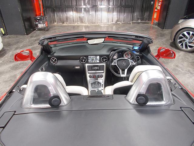 SLK SLK200ブルーエフィシェンシー スポーツ 2012年モデル正規ディーラー車 電動オープン 7速ATターボ キセノンヘッドライト 革シート 純正17インチ 純正HDDナビ 地デジフルセグテレビ CD録音 DVD再生 ブルートゥース キーレスゴー(16枚目)