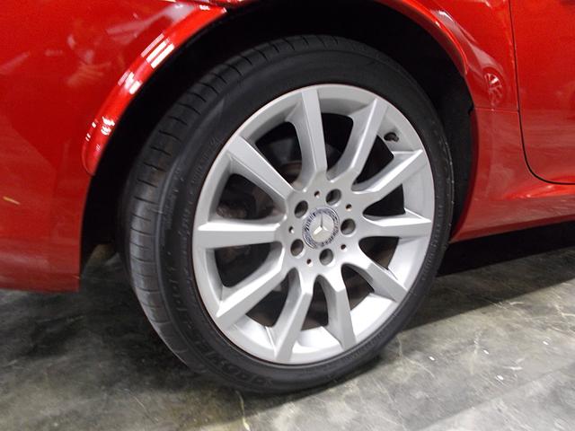 SLK SLK200ブルーエフィシェンシー スポーツ 2012年モデル正規ディーラー車 電動オープン 7速ATターボ キセノンヘッドライト 革シート 純正17インチ 純正HDDナビ 地デジフルセグテレビ CD録音 DVD再生 ブルートゥース キーレスゴー(23枚目)