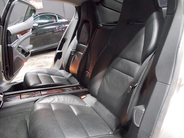 パナメーラ ４　２０１１年モデル正規ディーラー車　フルタイム４ＷＤ　キセノンヘッドライト　純正１８インチ　黒革シート　ＨＤＤナビ　地デジフルセグテレビ　バックカメラ　ＣＤ録音　ＤＶＤ再生　ブルートゥース　ドラレコ（16枚目）