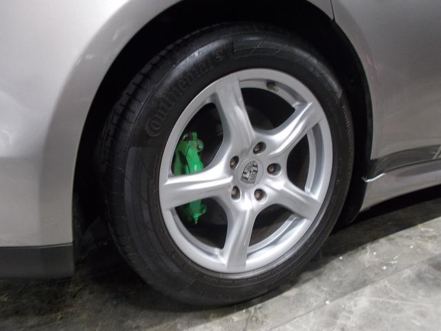 パナメーラ ４　２０１１年モデル正規ディーラー車　フルタイム４ＷＤ　キセノンヘッドライト　純正１８インチ　黒革シート　ＨＤＤナビ　地デジフルセグテレビ　バックカメラ　ＣＤ録音　ＤＶＤ再生　ブルートゥース　ドラレコ（21枚目）