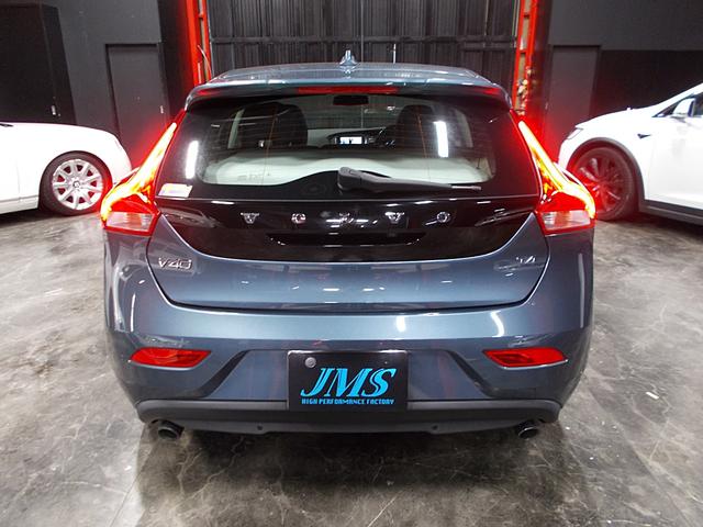 セーフティパッケージ　衝突軽減ブレーキシステム　レーンキープアシスト　側面衝突吸収システム　ブラインドスポットセンサー　アダプティブクルーズコントロール　オートマチックハイビーム　ドライバーアラート