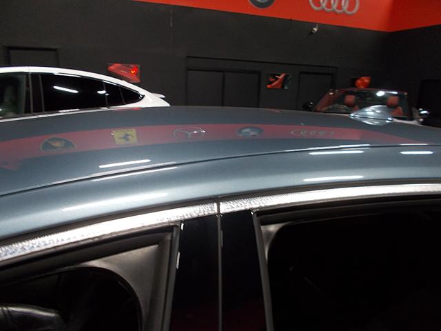 ルーフにも目立つダメージなくきれいです！