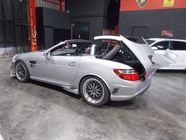SLK SLK200エクスクルーシブ AMGスポーツパッケージ 社外エアロパーツ KW車高調 BBS18インチ GTウイング D2キャリパー D2ローター カールソンスポイラー 社外マフラー 電動オープン 黒革シート 純正ナビ 地デジTV(19枚目)