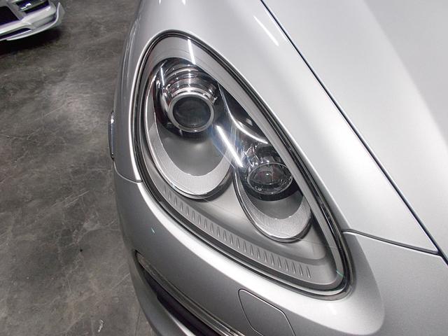 カイエン S ハイブリッド 8速ATスーパーチャージャー+モーターハイブリッド 正規ディーラー車 フルタイム4WD 黒革シート SDナビ地デジBカメラ CD録音DVD再生ブルートゥース ドラレコ ETC クルーズコントロール(10枚目)