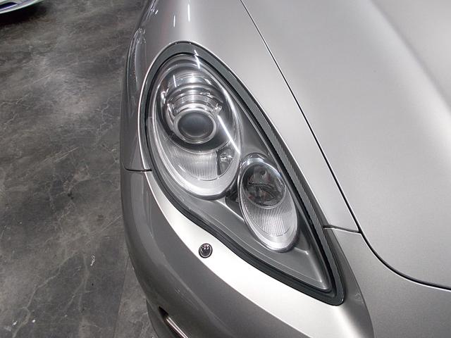 クルーズコントロール　マニュアルモード付　ステアリングスイッチ　キーレスエントリー　黒革シート　メモリー電動シート　シートヒーター　電動リアスポイラー　７速ＡＴ　ＰＳＭポルシェスタビリティマネジメント