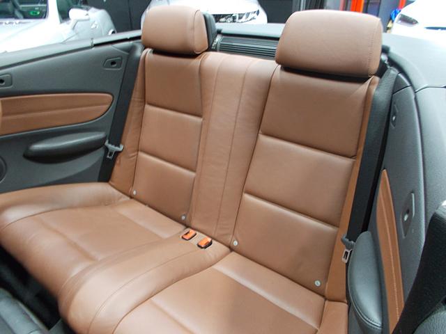 1シリーズ 120i カブリオレ ディーラー整備車両 整備記録簿 電動オープン スーパースプリントマフラー ダウンサス MOMO17インチアルミ 茶革シート HDDナビ 地デジフルセグテレビ CD録音 DVD再生 スペアキー ETC(15枚目)