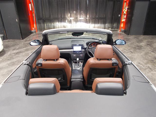 1シリーズ 120i カブリオレ ディーラー整備車両 整備記録簿 電動オープン スーパースプリントマフラー ダウンサス MOMO17インチアルミ 茶革シート HDDナビ 地デジフルセグテレビ CD録音 DVD再生 スペアキー ETC(17枚目)