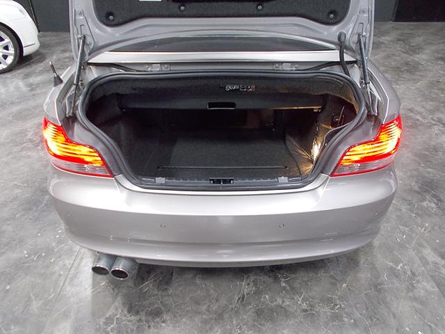 1シリーズ 120i カブリオレ ディーラー整備車両 整備記録簿 電動オープン スーパースプリントマフラー ダウンサス MOMO17インチアルミ 茶革シート HDDナビ 地デジフルセグテレビ CD録音 DVD再生 スペアキー ETC(20枚目)