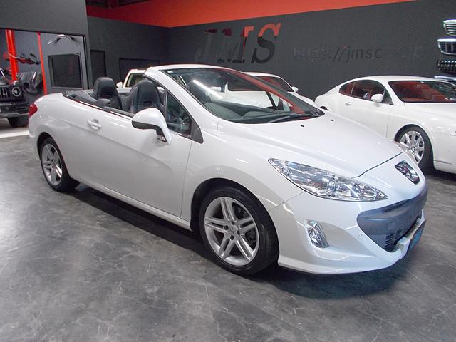 ３０８ ＣＣ　グリフ　ディーラー整備車両　整備記録簿　インテグラルレザーパッケージ　電動オープン　ＨＤＤナビ　ＣＤ録音　ＤＶＤ再生　ブルートゥース　ＵＳＢ　クルーズコントロール　ＥＴＣ　スペアキー　パークアシスト（5枚目）