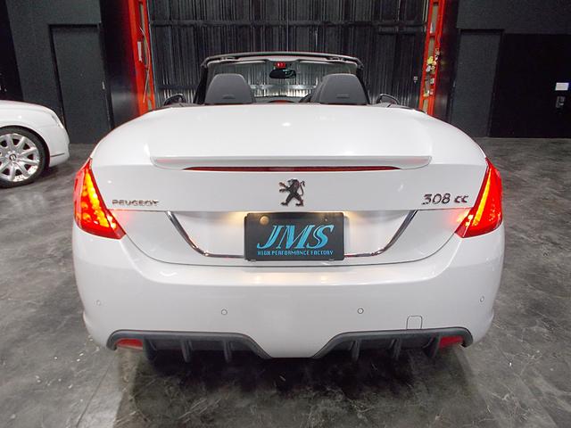 ３０８ ＣＣ　グリフ　ディーラー整備車両　整備記録簿　インテグラルレザーパッケージ　電動オープン　ＨＤＤナビ　ＣＤ録音　ＤＶＤ再生　ブルートゥース　ＵＳＢ　クルーズコントロール　ＥＴＣ　スペアキー　パークアシスト（7枚目）