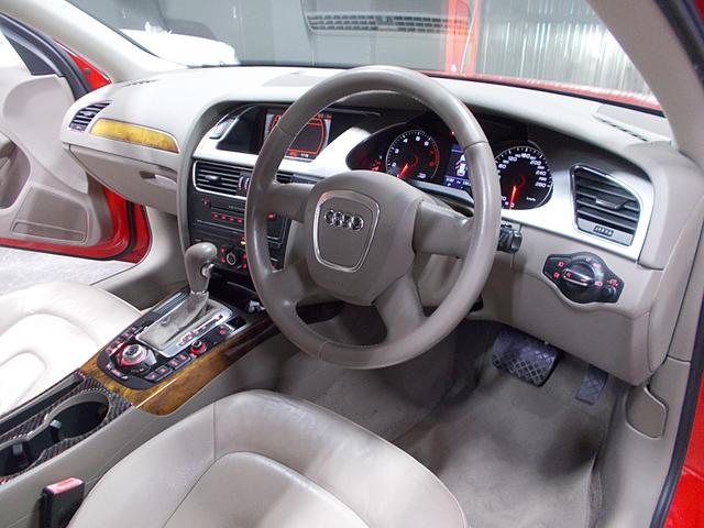 A4アバント 1.8TFSI ディーラー整備車両 整備記録簿 ファンベルト交換歴 キセノンヘッドライト AFT17インチアルミ 革シート 純正オーディオ バックカメラ CVTターボエンジン ETC(12枚目)