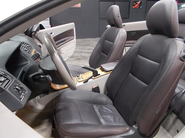 Ｃ７０ Ｔ－５　左ハンドル　Ｔ５ターボ　ディーラー整備車両　整備記録簿　電動オープン　ベルト＆テンショナー交換歴　アイドラプーリー交換歴　キセノン　黒革シート　ＨＤＤナビ　ＣＤ録音　ＥＴＣ　純正１７インチアルミ（13枚目）