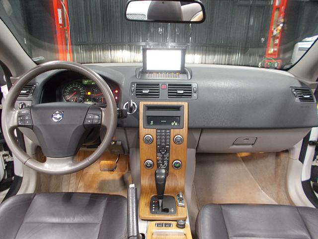 Ｃ７０ Ｔ－５　左ハンドル　Ｔ５ターボ　ディーラー整備車両　整備記録簿　電動オープン　ベルト＆テンショナー交換歴　アイドラプーリー交換歴　キセノン　黒革シート　ＨＤＤナビ　ＣＤ録音　ＥＴＣ　純正１７インチアルミ（16枚目）