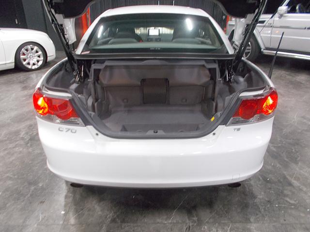 Ｃ７０ Ｔ－５　左ハンドル　Ｔ５ターボ　ディーラー整備車両　整備記録簿　電動オープン　ベルト＆テンショナー交換歴　アイドラプーリー交換歴　キセノン　黒革シート　ＨＤＤナビ　ＣＤ録音　ＥＴＣ　純正１７インチアルミ（21枚目）