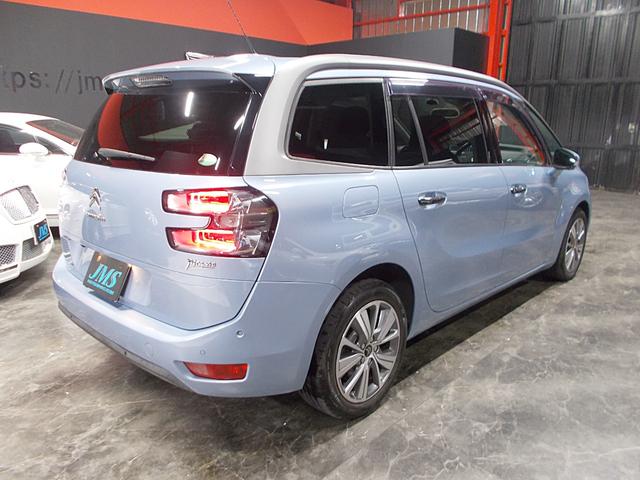 グランドC4 ピカソ エクスクルーシブ アルミ付8本 衝突軽減ブレーキ レーンキープ アダプティブクルーズコントロール 3列シート 純正SDナビ Bカメラ 360°カメラ ブルートゥース USB スペアキー ETC クルーズコントロール(6枚目)