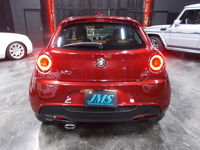 今まですべてディーラーメンテナンスのお車です！取説・保証書・整備記録簿９枚・スペアキーもすべてありますので是非見に来てください！