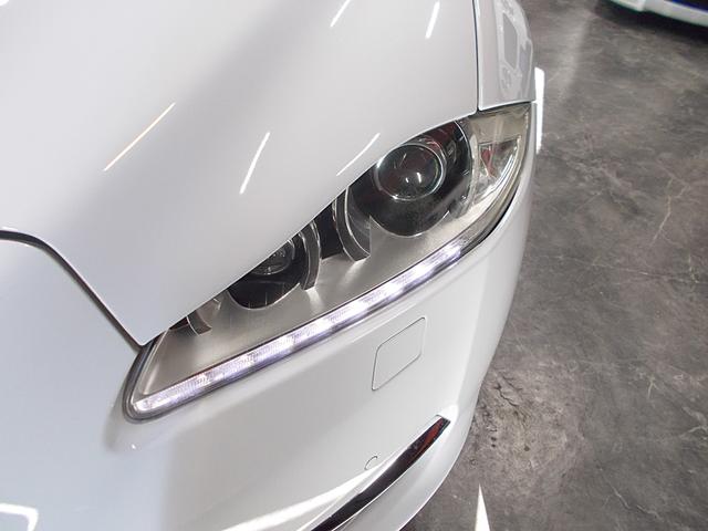 ＸＪ ＸＪ　ラグジュアリー　ディーラー整備車両　整備記録簿　ダブルガラスサンルーフ　純正１９インチ　純正ナビ地デジＢカメラ　ＣＤ録音ＤＶＤ再生ブルートゥースＵＳＢ　黒革シート　クルーズコントロール　ＥＴＣ（9枚目）