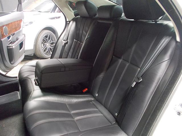 ＸＪ ＸＪ　ラグジュアリー　ディーラー整備車両　整備記録簿　ダブルガラスサンルーフ　純正１９インチ　純正ナビ地デジＢカメラ　ＣＤ録音ＤＶＤ再生ブルートゥースＵＳＢ　黒革シート　クルーズコントロール　ＥＴＣ（15枚目）