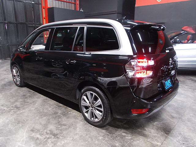 グランドC4 ピカソ エクスクルーシブ ディーラー整備車両 整備記録簿 衝突軽減ブレーキ レーンキープ ブラインドスポット アクティブクルコン 3列シート 純正ナビ 地デジフルセグテレビ 360°カメラ バック ブルートゥース USB(8枚目)