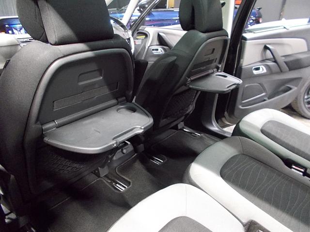 グランドC4 ピカソ エクスクルーシブ ディーラー整備車両 整備記録簿 衝突軽減ブレーキ レーンキープ ブラインドスポット アクティブクルコン 3列シート 純正ナビ 地デジフルセグテレビ 360°カメラ バック ブルートゥース USB(16枚目)