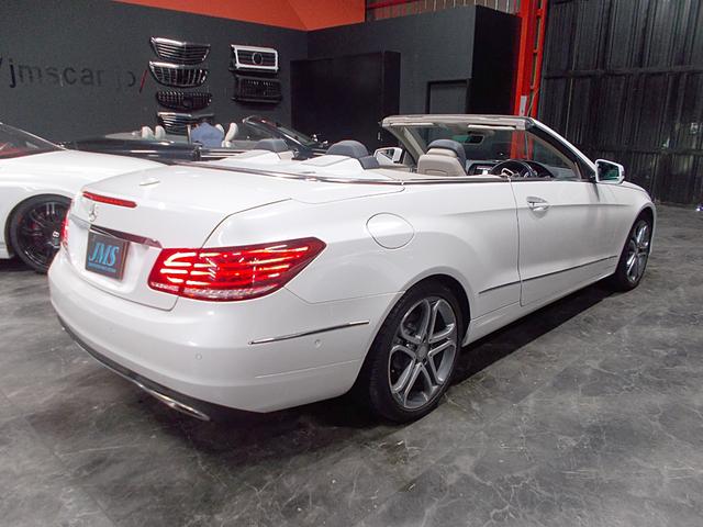 Eクラス E250カブリオレ ディーラー整備車両 整備記録簿 2014年モデル レーダーセーフティパッケージ 衝突軽減ブレーキシステム 電動オープン 革シート 18インチ ナビ地デジBカメラ 360°カメラ ブルートゥース USB(6枚目)