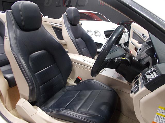 Eクラス E250カブリオレ ディーラー整備車両 整備記録簿 2014年モデル レーダーセーフティパッケージ 衝突軽減ブレーキシステム 電動オープン 革シート 18インチ ナビ地デジBカメラ 360°カメラ ブルートゥース USB(14枚目)