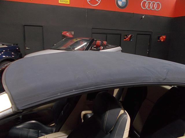 Eクラス E250カブリオレ ディーラー整備車両 整備記録簿 2014年モデル レーダーセーフティパッケージ 衝突軽減ブレーキシステム 電動オープン 革シート 18インチ ナビ地デジBカメラ 360°カメラ ブルートゥース USB(23枚目)