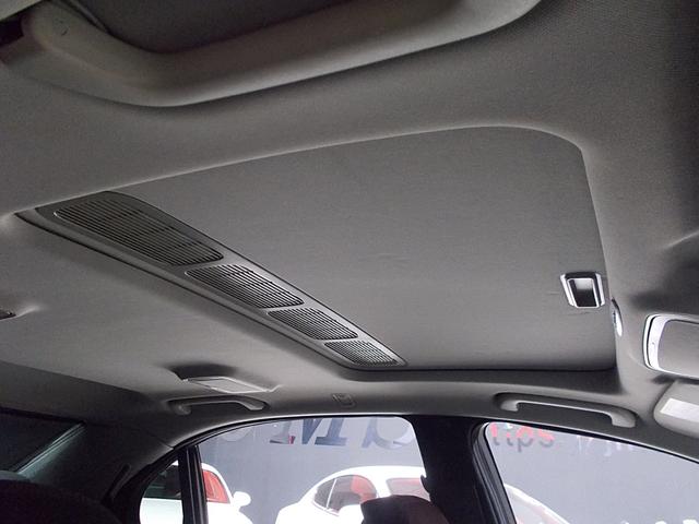 Ｓクラス Ｓ５００ロング　ロリンザーフルエアロ　ロリンザー２０インチアルミ　ロリンザールーフスポイラー＋トランクスポイラー　後期テール　サンルーフ　黒革　純正ナビ　バックカメラ　ＣＤ録音　ＤＶＤ再生　ブルートゥース　スペアキー（21枚目）