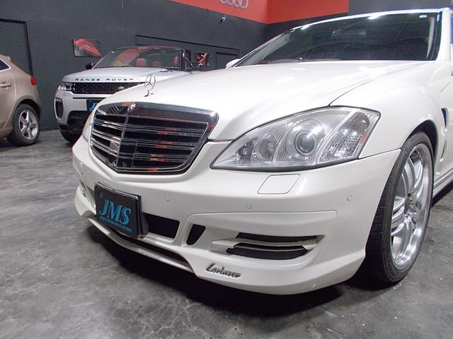 Ｓクラス Ｓ５００ロング　ロリンザーフルエアロ　ロリンザー２０インチアルミ　ロリンザールーフスポイラー＋トランクスポイラー　後期テール　サンルーフ　黒革　純正ナビ　バックカメラ　ＣＤ録音　ＤＶＤ再生　ブルートゥース　スペアキー（26枚目）