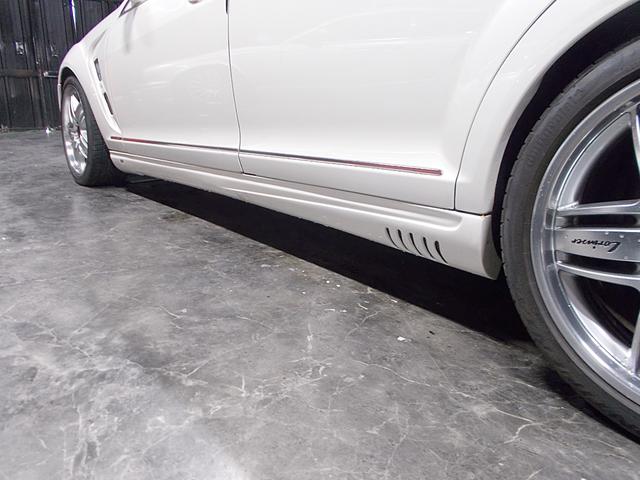 Ｓクラス Ｓ５００ロング　ロリンザーフルエアロ　ロリンザー２０インチアルミ　ロリンザールーフスポイラー＋トランクスポイラー　後期テール　サンルーフ　黒革　純正ナビ　バックカメラ　ＣＤ録音　ＤＶＤ再生　ブルートゥース　スペアキー（29枚目）