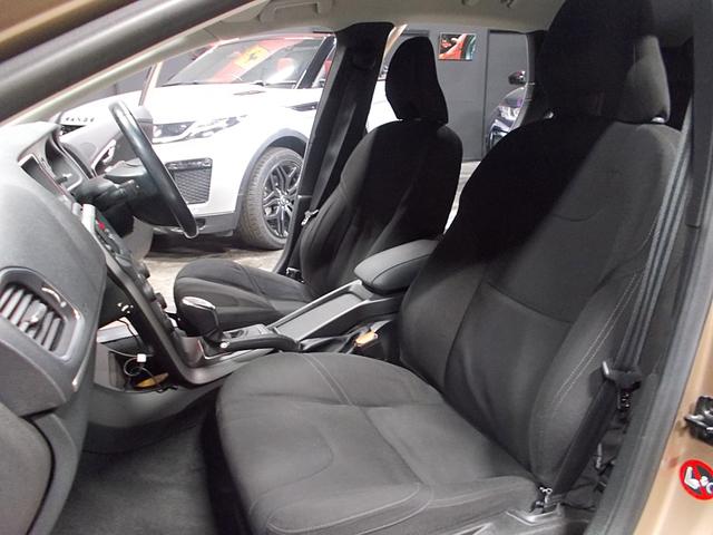 Ｖ４０ Ｔ４　セーフティパッケージ　ディーラー整備車両　整備記録簿　衝突軽減ブレーキ　レーンキープ　アクティブクルーズコントロール　純正ナビ地デジＢカメラ　ブルートゥース　前後ドラレコ　ＥＴＣ　スペアキー（14枚目）