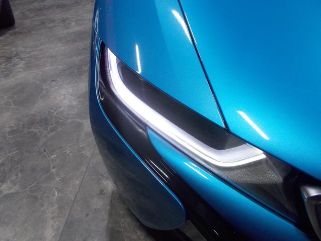 i8 ベースグレード ディーラー整備車両 整備記録簿 6速フルタイム4WDターボ+モーター インテリアデザインCARPO シザードア 衝突軽減ブレーキシステム 純正ナビ 360°カメラ ブルートゥース USB ETC(12枚目)