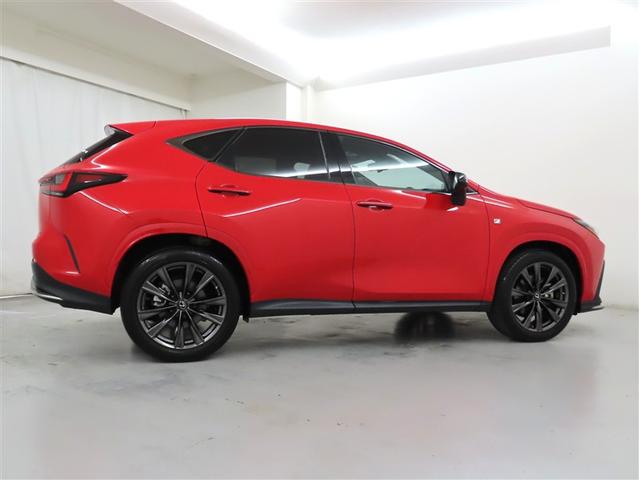 NX NX350h Fスポーツ 認定中古車CPO 20インチアルミホイール 三眼フルLEDヘッドランプ パノラミックビューモニター 別体型ディスクプレイヤー 後席6:4分割可倒式シート 後席シートヒーター デジタルインナーミラー(4枚目)
