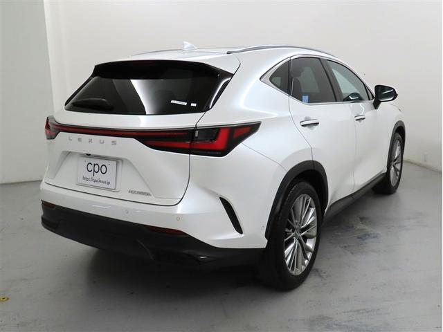 ＮＸ ＮＸ３５０ｈ　バージョンＬ　認定中古車ＣＰＯ　２０インチアルミホイール　Ａｄｖａｎｃｅｄ　Ｐａｒｋ　パーキングサポートブレーキ　ルーフレール　デジタルキー　カラーヘッドアップディスプレイ　デジタルインナーミラー　おくだけ充電　パノラマルーフ（2枚目）