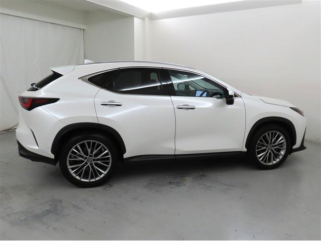 ＮＸ ＮＸ３５０ｈ　バージョンＬ　認定中古車ＣＰＯ　２０インチアルミホイール　Ａｄｖａｎｃｅｄ　Ｐａｒｋ　パーキングサポートブレーキ　ルーフレール　デジタルキー　カラーヘッドアップディスプレイ　デジタルインナーミラー　おくだけ充電　パノラマルーフ（4枚目）