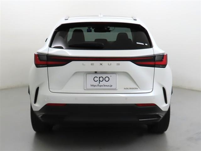 ＮＸ ＮＸ３５０ｈ　バージョンＬ　認定中古車ＣＰＯ　２０インチアルミホイール　Ａｄｖａｎｃｅｄ　Ｐａｒｋ　パーキングサポートブレーキ　ルーフレール　デジタルキー　カラーヘッドアップディスプレイ　デジタルインナーミラー　おくだけ充電　パノラマルーフ（6枚目）