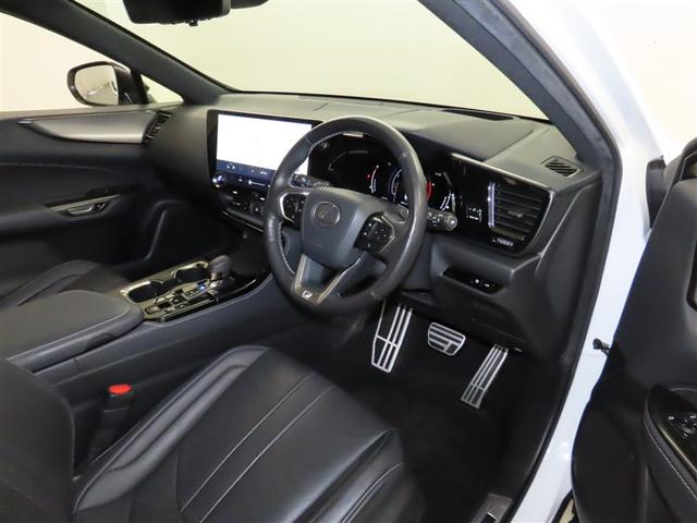 ＮＸ ＮＸ３５０　Ｆスポーツ　認定中古車ＣＰＯ　２０インチアルミホイール　三眼フルＬＥＤヘッドランプ　アダプティブハイビームシステム　パノラミックビューモニター　別体型ディスクプレイヤー　ムーンルーフ（7枚目）