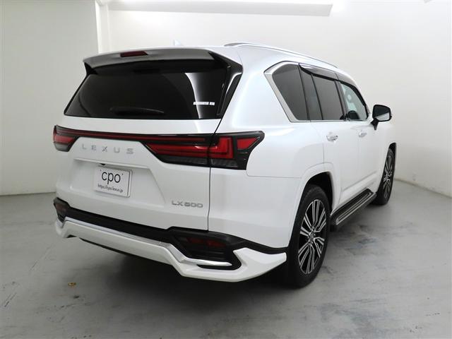 ���X�́A��ʃg���^�����ԁi���j���^�c���郌�N�T�X���K�̔��X�ł��B