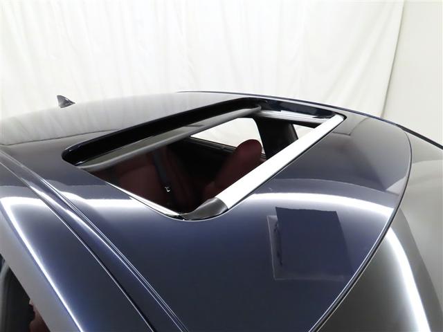 レクサスに関するご質問やご相談から緊急時のサポート・手配まで、レクサスケア　コミュニケーターが２４時間３６５日、いつでも、どこでも、丁寧に応対します。