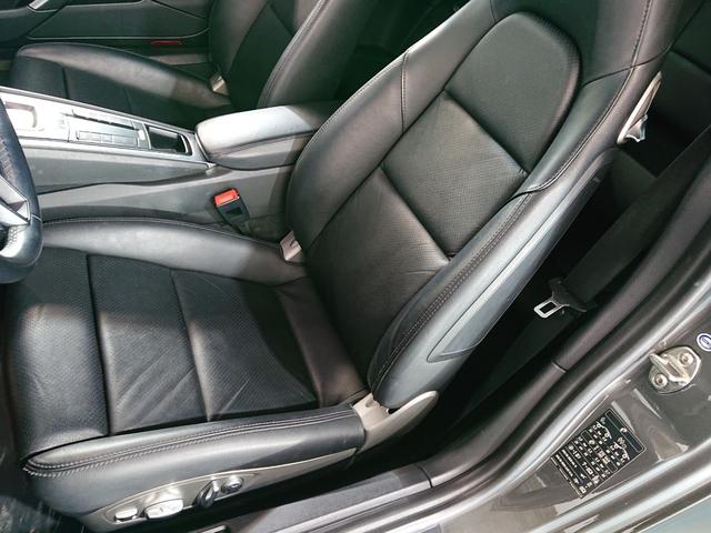 ９１１ ９１１カレラＳ　ＢＯＳＥ／フロントアスクル／左ハンドル／１４Ｗａｙパワーシート／パークセンサー付きバックカメラ／オートエアコン／電動格納式ドアミラー／シートヒーター／アゲートグレーメタリック／ブラックレザーシート（8枚目）