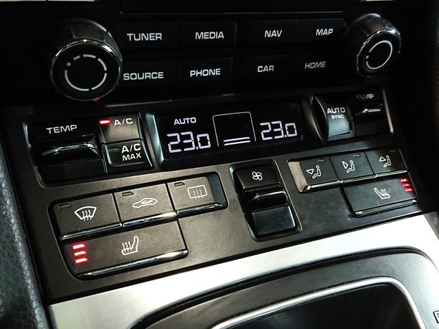 ９１１ ９１１カレラＳ　ＢＯＳＥ／フロントアスクル／左ハンドル／１４Ｗａｙパワーシート／パークセンサー付きバックカメラ／オートエアコン／電動格納式ドアミラー／シートヒーター／アゲートグレーメタリック／ブラックレザーシート（20枚目）