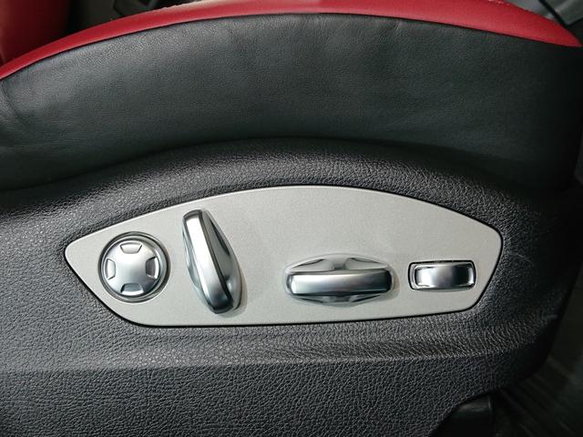 マカン マカン スポクロ/スポエグ/エアサス/赤革/20インチAW/14way電動シート/PDLS+付ティンテッドLED/ヘッドレストポルシェクレスト/レーンキーピング/ヒーター付ステアリング/カラークレストキャップ(9枚目)