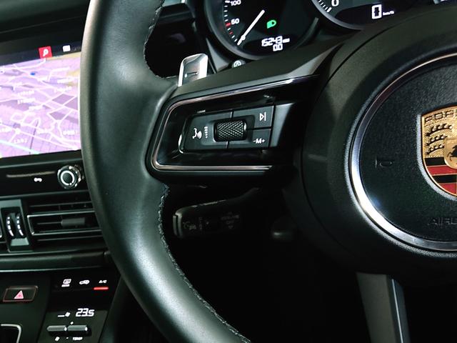 マカン マカン スポクロ/スポエグ/エアサス/赤革/20インチAW/14way電動シート/PDLS+付ティンテッドLED/ヘッドレストポルシェクレスト/レーンキーピング/ヒーター付ステアリング/カラークレストキャップ(15枚目)