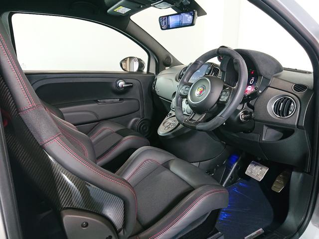 アバルト695 コンペティツィオーネ ドラレコ・バックカメラ付デジタルインナーミラー/Sabeltスポーツシート/ブレンボキャリパー/KONI製FSDショックアブソーバー/Beatsプレミアムサウンド/Record Monzaエキゾースト(7枚目)