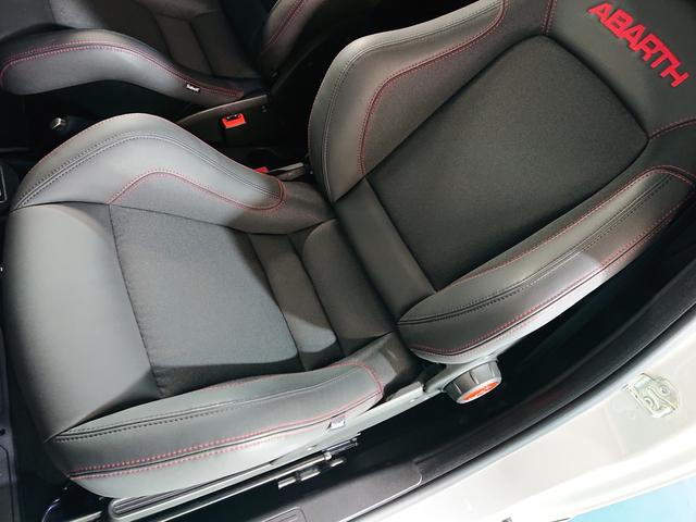 アバルト695 コンペティツィオーネ ドラレコ・バックカメラ付デジタルインナーミラー/Sabeltスポーツシート/ブレンボキャリパー/KONI製FSDショックアブソーバー/Beatsプレミアムサウンド/Record Monzaエキゾースト(9枚目)